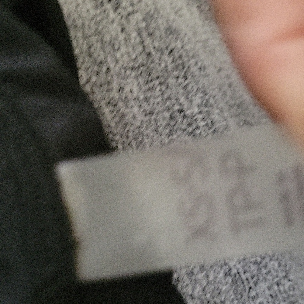 Zella Women's Black and Gray Sweater - Picture 6 of 6